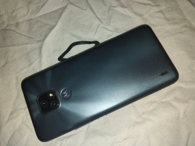 Vendo Moto e7-64GB- USADO