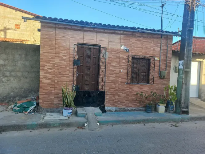 Vende- se casa no Barroso I