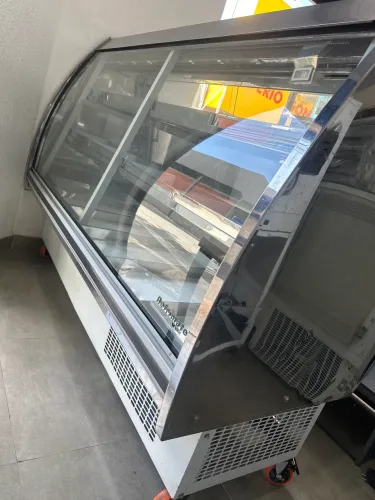 Balcão de Carne Bandejeiro