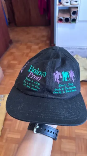 boné bolovo take a step