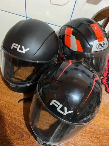 3 capacete por 250