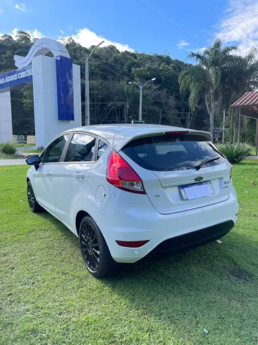 Ford Fiesta SEL 1.6 16V Flex Mec. 5P 2017