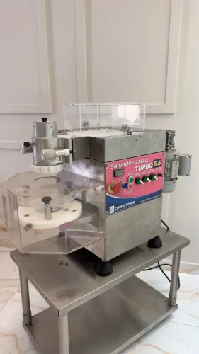 Máquina Salgadeira MAQTURBO 5.5 da Consultomaq