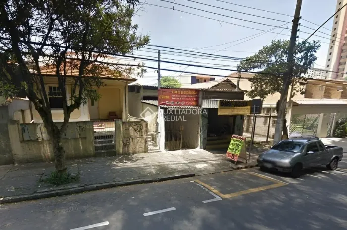 Amplo terreno na Vila Alzira, em Santo André, com 445m².