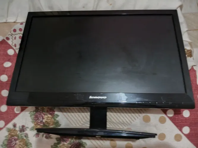Monitor Lenovo
