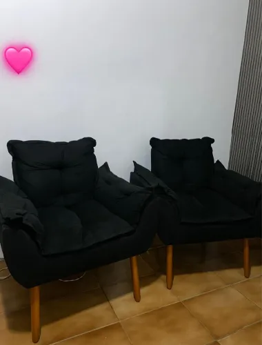 2 poltronas Estilo Retrátil Pretas Novas