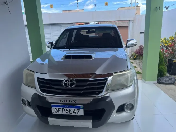 Toyota Hilux CD SRV D4-d 4X4 3.0 TDI Diesel AUT 2012