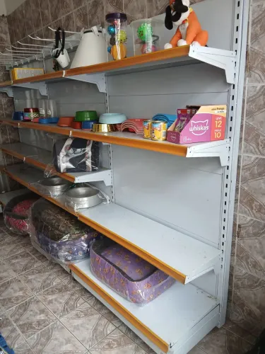 Prateleiras comerciais