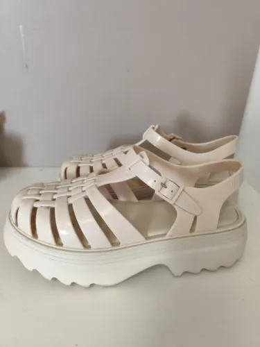 Melissa Possession Platform 