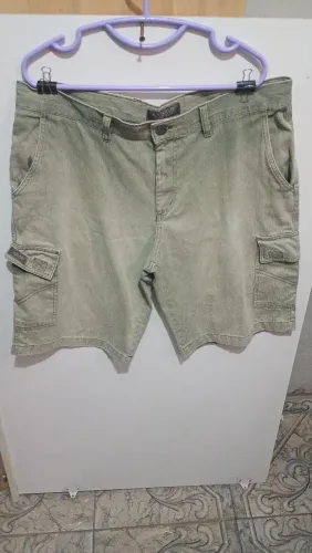 Bermuda masculina cargo tamanho 48.