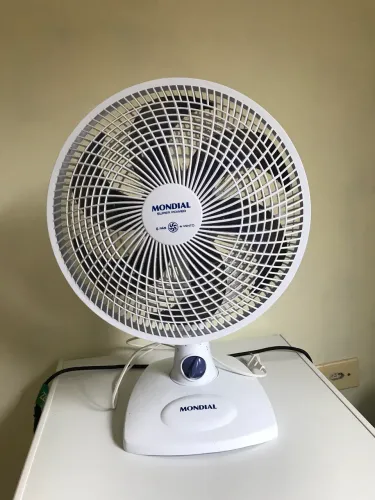 Ventilador semi novo Mondial