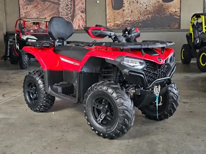 QUADRICICLO CF MOTO CFORCE 520 MUITO NOVO