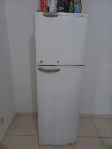 Geladeira Electrolux DF34 Frost Free - 310L - Oportunidade
