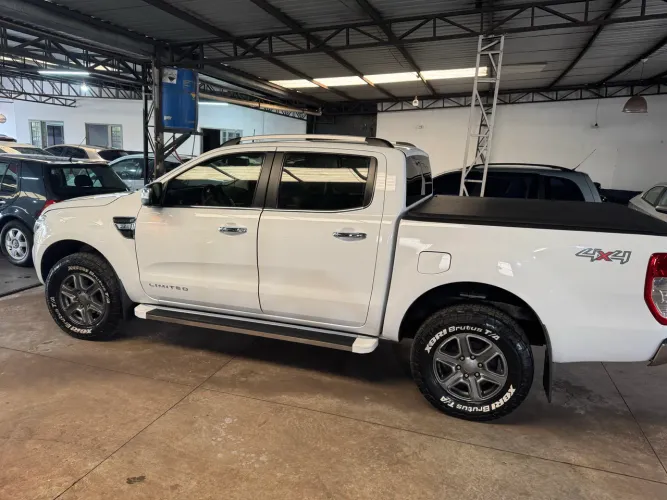 Ford Ranger Limited 3.2 20V 4X4 CD Aut. Dies. 2014