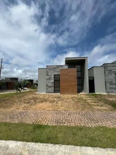 casa no condomínio Itatiaia, de esquina, nascente