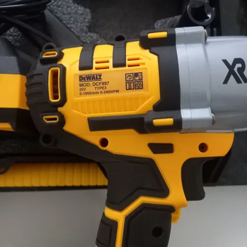 Chave de impacto Dewalt modelo dcf 897 20 v.2 beterias 4 amperes897