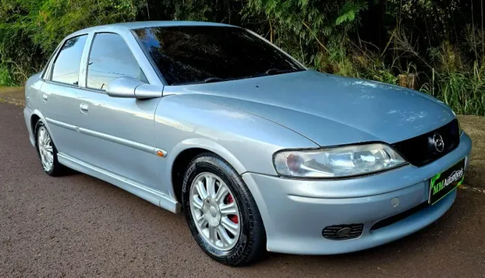 Chevrolet Vectra GLS/ Challenge 2.2 MPFI 16V 2000