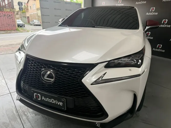 Lexus NX-200T F-sport 2.0 16V 238cv Aut. 2016