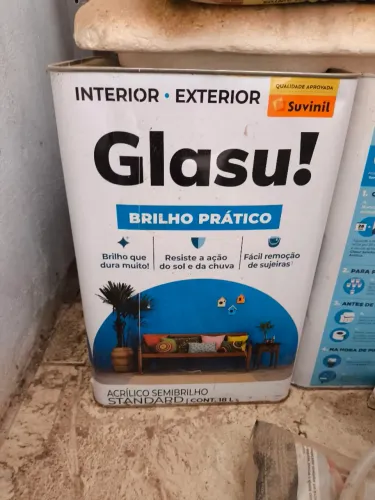 Vendo 3 latões de tinta glasu da Suvinil branco gelo 18 litros