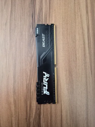 Memória RAM HyperX Fury DDR4 3200MT/s CL16 - Nova