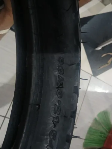 pneu dianteiro xre300 e lander