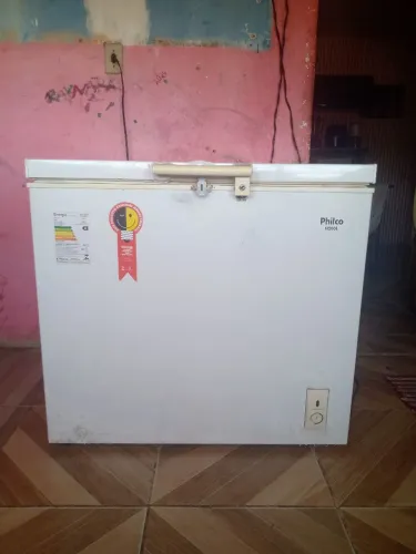 Freezer Philco 200L funcionando perfeitamente