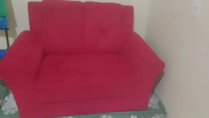 Vende-se sofá novo zerado cor vermelha