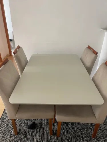 Mesa 1.36x90 - 4 lugares - Vidro laqueado