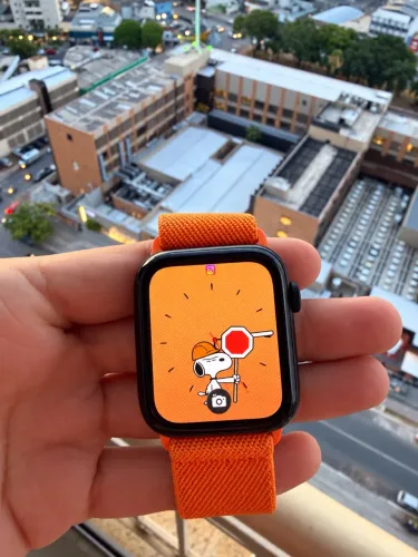 Apple Watch série SE 44mm preto