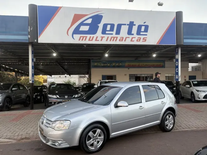Volkswagen Golf 1.6 MI Total Flex 8V 4P 2010