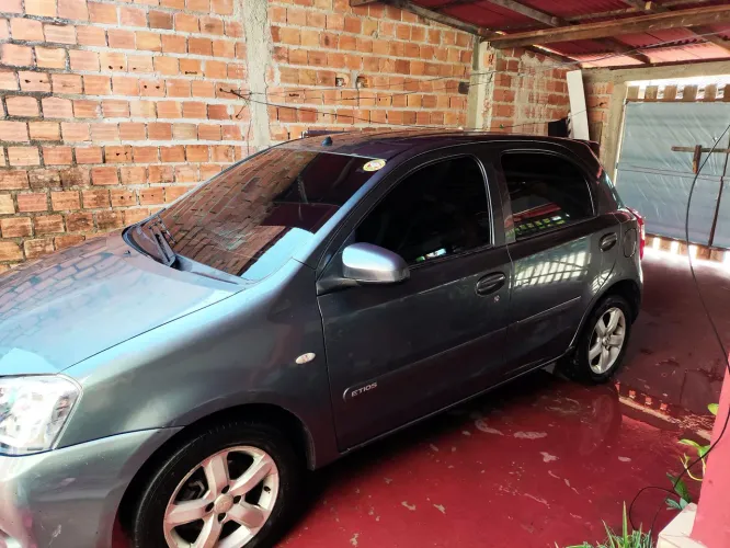 Toyota Etios X 1.3 Flex 16V 5P Mec. 2015