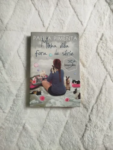 Livro Minha Vida Fora Série 3 temporada Paula Pimenta Usado 