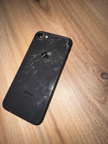 iPhone 8