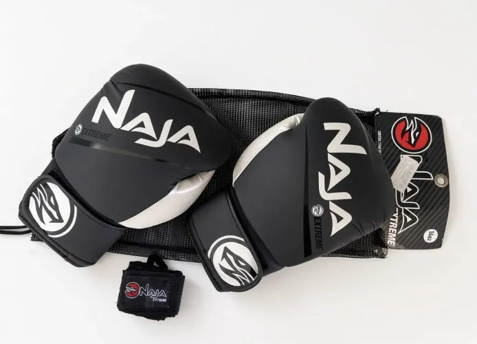 Luva de Boxe/Muay Thai Naja Extreme 14oz - Perfeito Estado