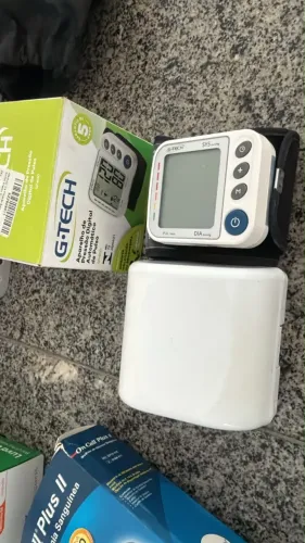 Aparelho de Pressão Digital G-Tech MA100 - Completo com Caixa