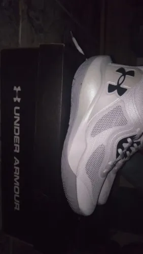 tênis Under Armour bankshot branco