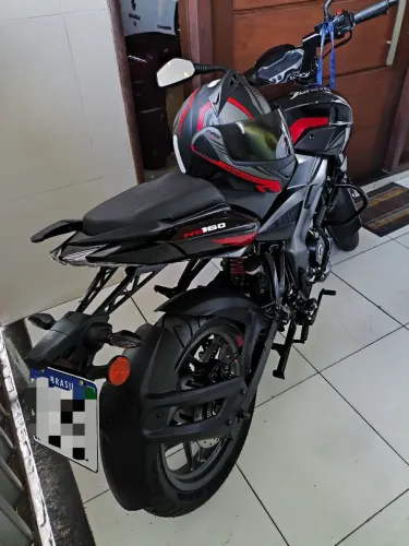 BAJAJ DOMINAR NS 160