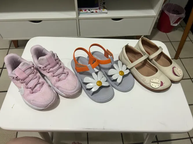 Combo sapatos infantis de marca - número 30