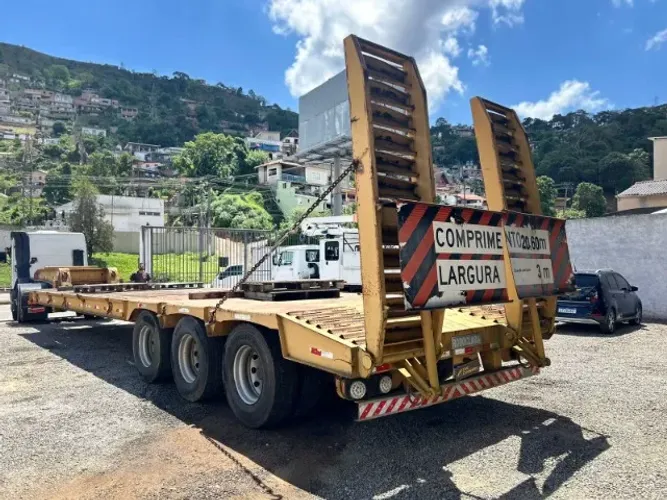 Carreta prancha 2016 rodoclara 3 eixos com pneus 11mt de mesa 15,60 total