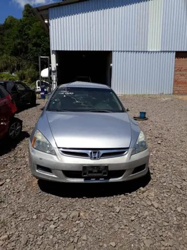 Honda Accord 2007 vendido em peças