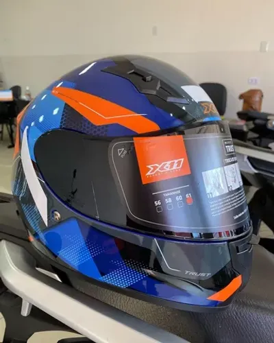 Capacete X11 Trust Pro Transit Acompanha 2 viseiras