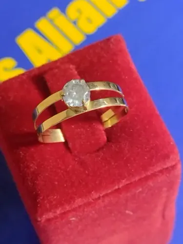 Anel Pedra Ouro 18 kilates Casamento Noivado Compromisso 2.50 Gramas Pedra Zircônia 3 mm  