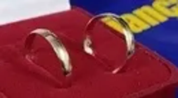 Alianças Par 3 mm Ouro 18 kilates 3 Gramas Maciça