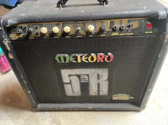 Amplificador da Meteoro Nitrus 100w