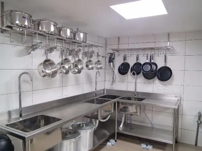 Pias industriais inox, fazemos sob medidas
