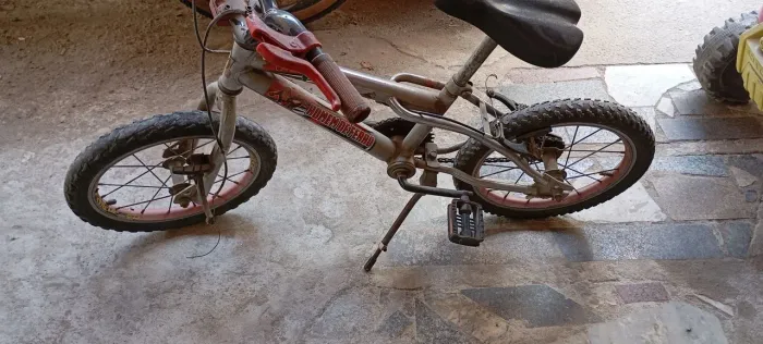 OFERTA IMPERDÍVEL!!! Bicicleta infantil aro 16