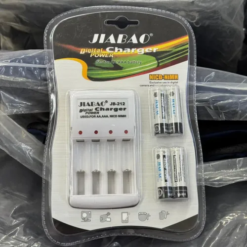 Kit carregador de pilha Com 4 pilhas AA