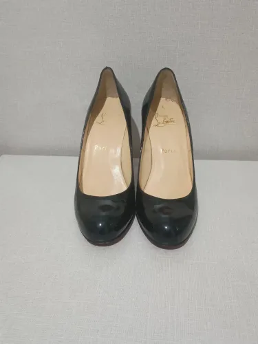 Christian Louboutin - Scarpin Verniz