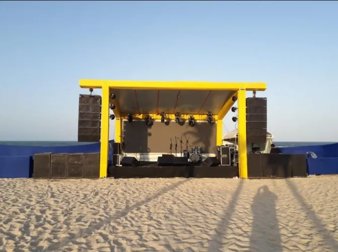 Palco box truss Q-30 envelopado, aluguel 