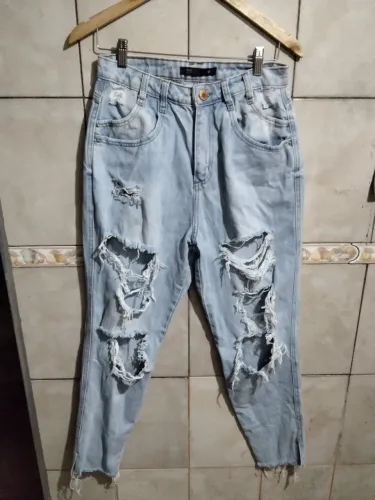 Calça Jeans Destroyed - Estilo e Conforto feminina